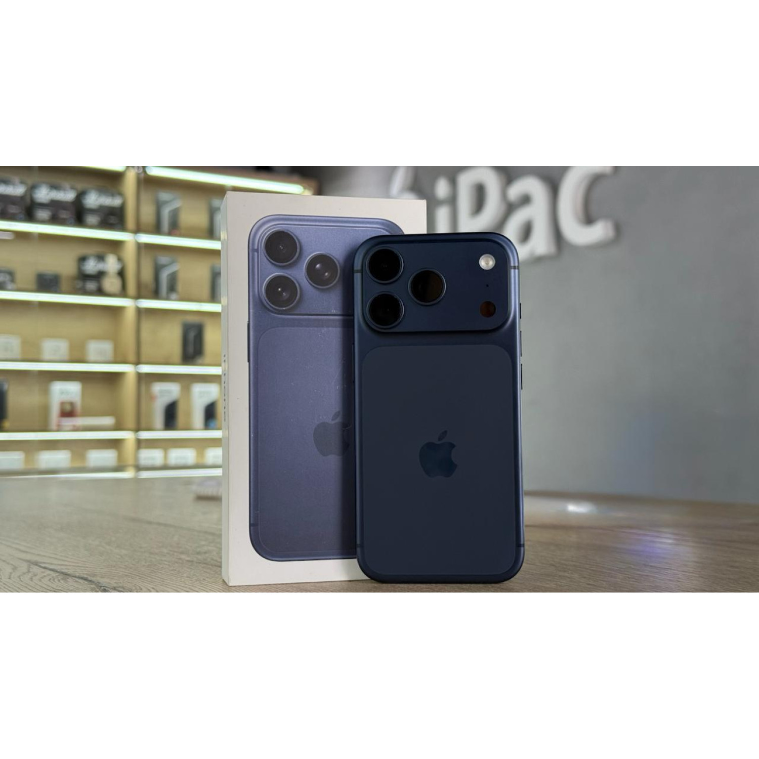 Apple iPhone 17 Pro 256 ГБ Темно-синий eSIM  class=